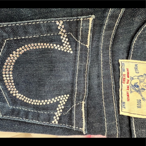 True Religion Skinny Rhinestones back pockets - Picture 9 of 9